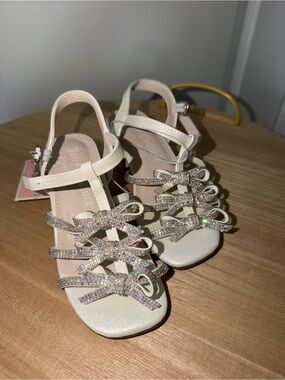 Juicy Couture White Glitter Bow Strap Girls Sandals